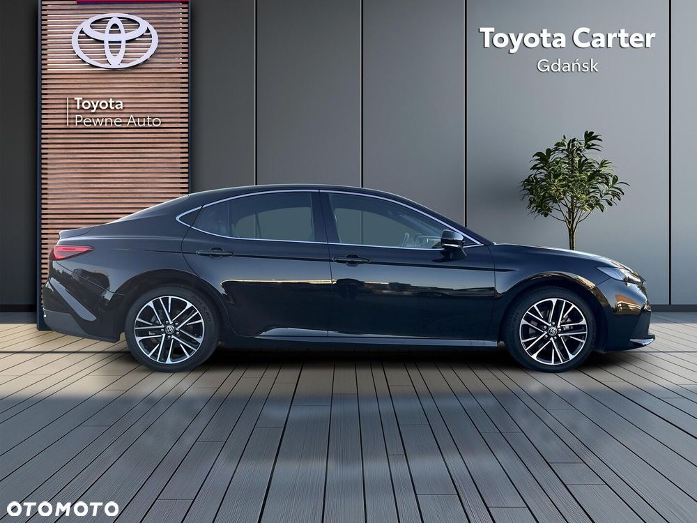 Toyota Camry - 7