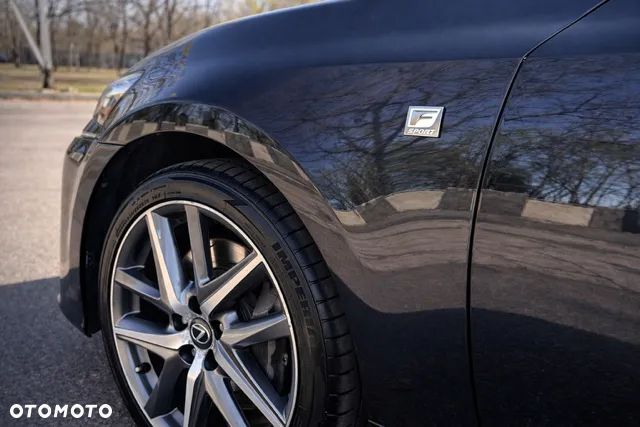 Lexus GS 200t / 300 F Sport - 21