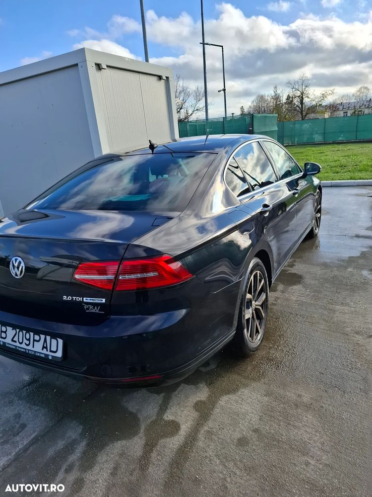 Volkswagen Passat 2.0 TDI DSG Comfortline - 4