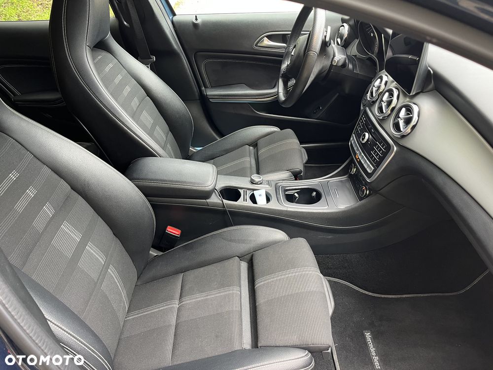 Mercedes-Benz GLA 220 4-Matic - 11