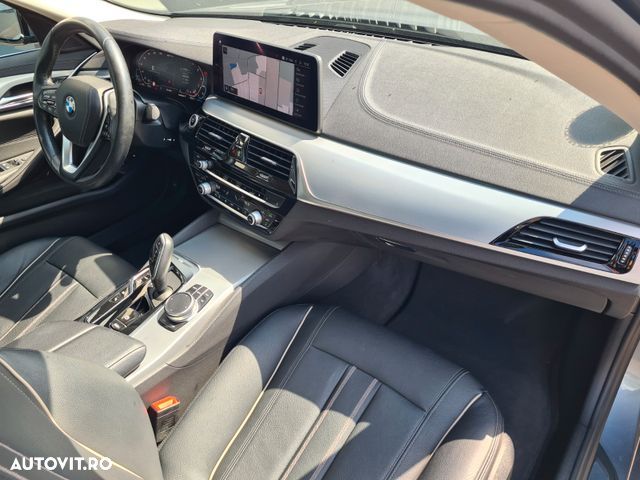 BMW Seria 5 530e Aut. Luxury Line - 7