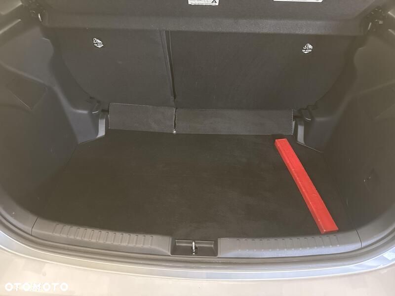 Toyota Yaris Hybrid 1.5 Comfort - 23