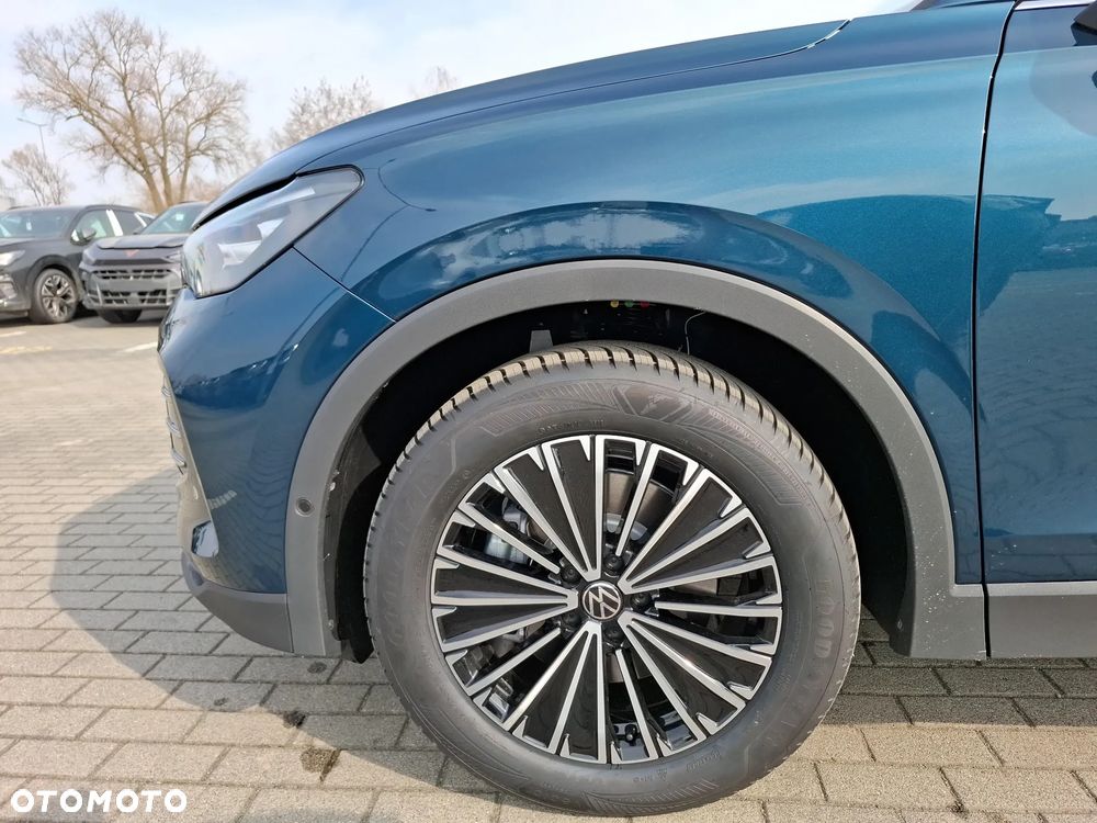 Volkswagen Tiguan - 12