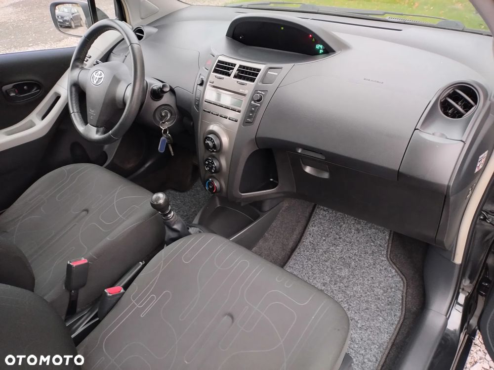 Toyota Yaris 1.33 Active - 28