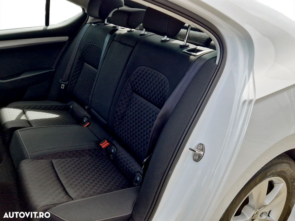 Skoda Superb 2.0 TDI DSG Ambition - 15