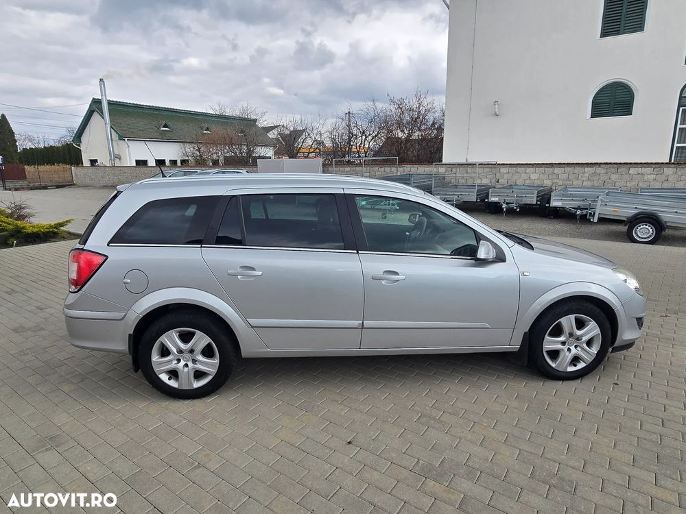 Opel Astra 1.7 CDTI DPF Innovation - 9