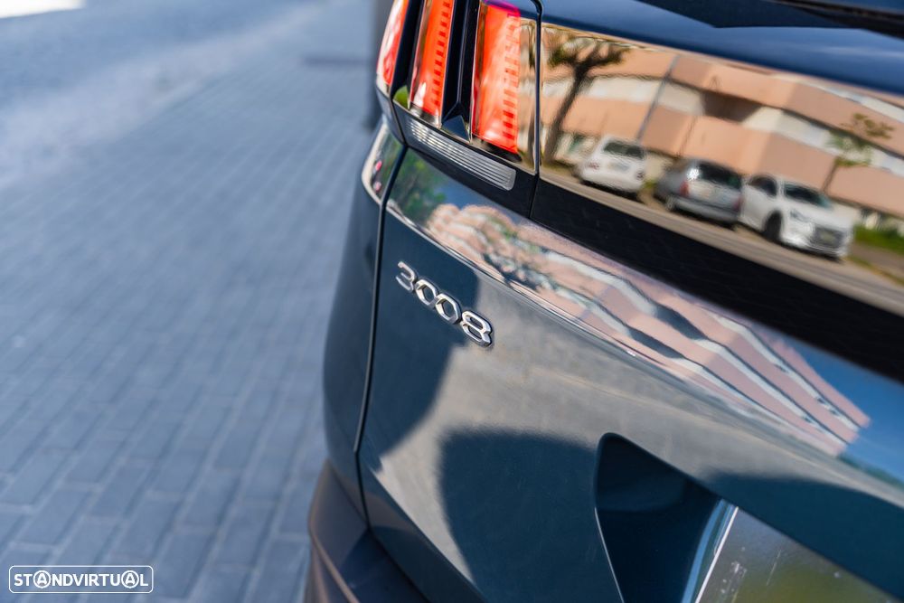 Peugeot 3008 1.6 Hybrid Allure e-EAT8 - 31