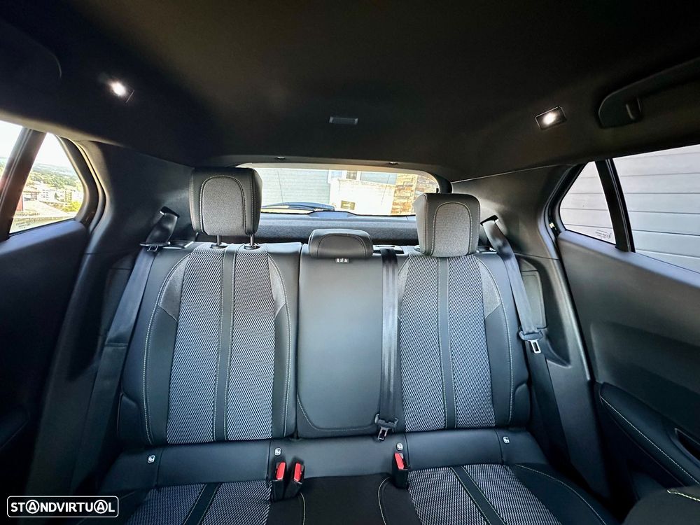 Peugeot e-2008 50 kWh GT Line - 10