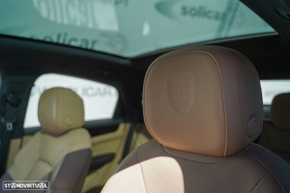 Porsche Cayenne Coupé E-Hybrid - 36