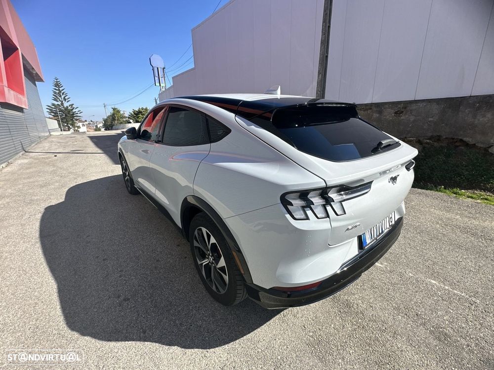 Ford Mustang Mach-E AWD PREMIUM - 11