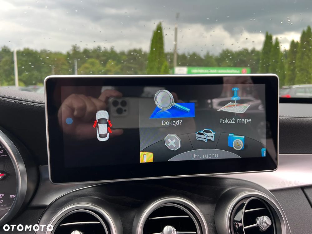 Mercedes-Benz Klasa C 400 4Matic 7G-TRONIC AMG Line - 27