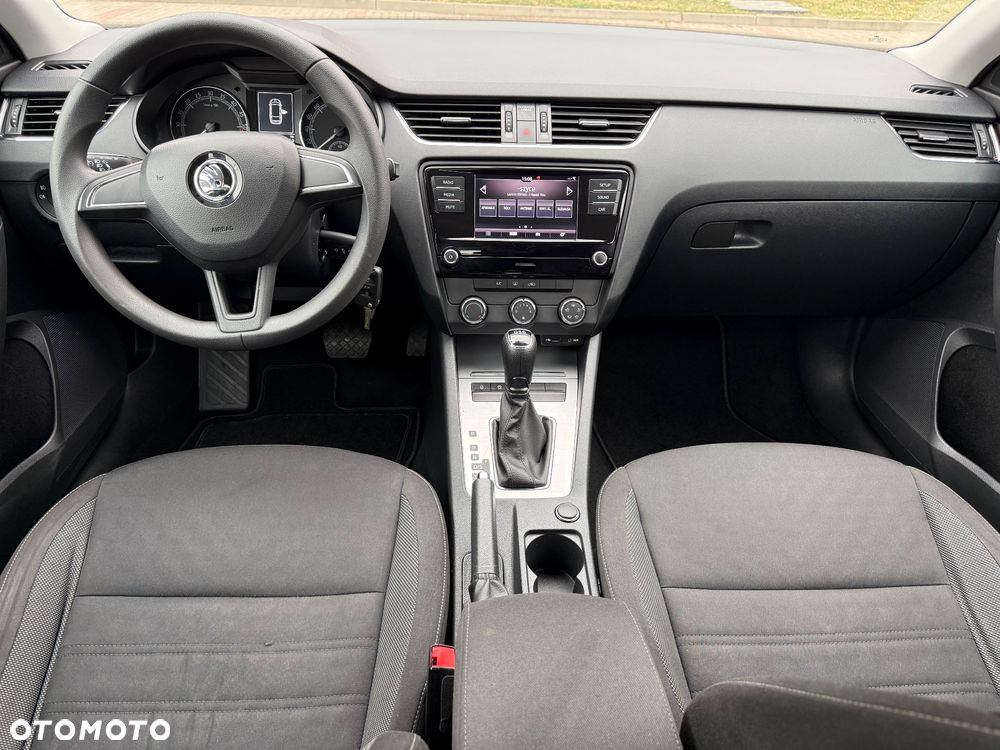 Skoda Octavia 1.6 TDI DSG Ambition - 11