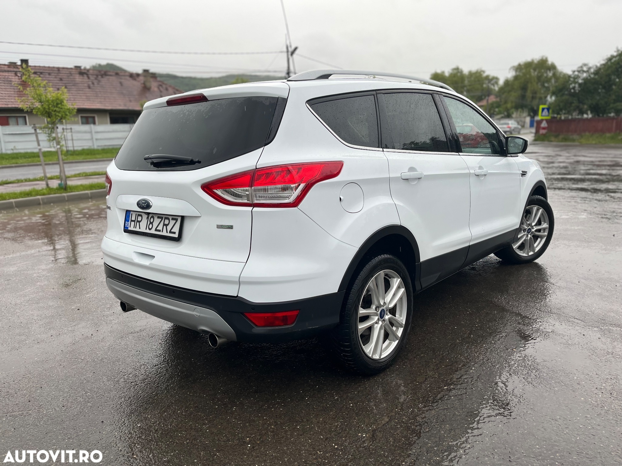 Ford Kuga - 13