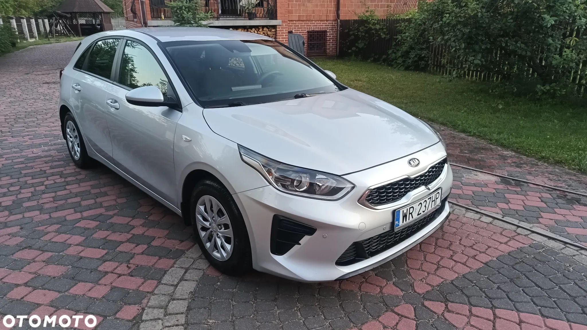 Kia Ceed 1.6 CRDi SCR M - 1