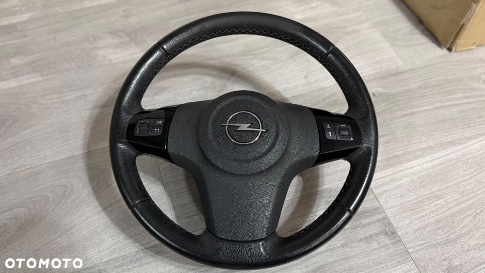 Kierownica Opel Corsa D 06-14 Multifunkcja skóra Black Piano Lift Opc - 1