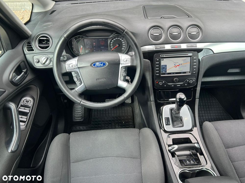 Ford S-Max - 26