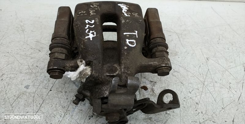 Pinça Tras Direita Opel Astra H (A04) - 1