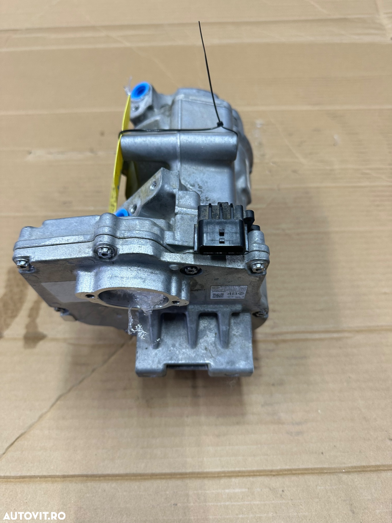 Compresor clima sau AC pentru RENAULT CAPTUR, CLIO 5, ARKANA  motor 1.6 E-Tech cod 926003211R - 2