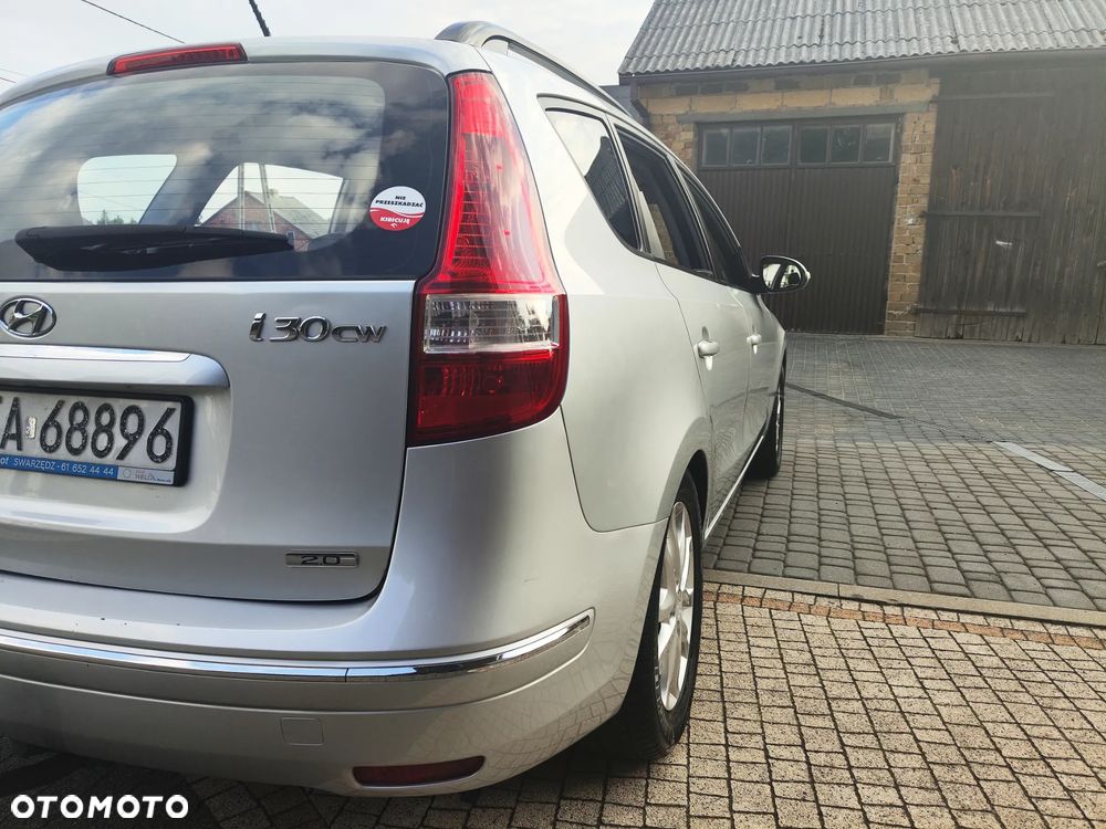 Hyundai i30 i30cw 2.0 Style - 34
