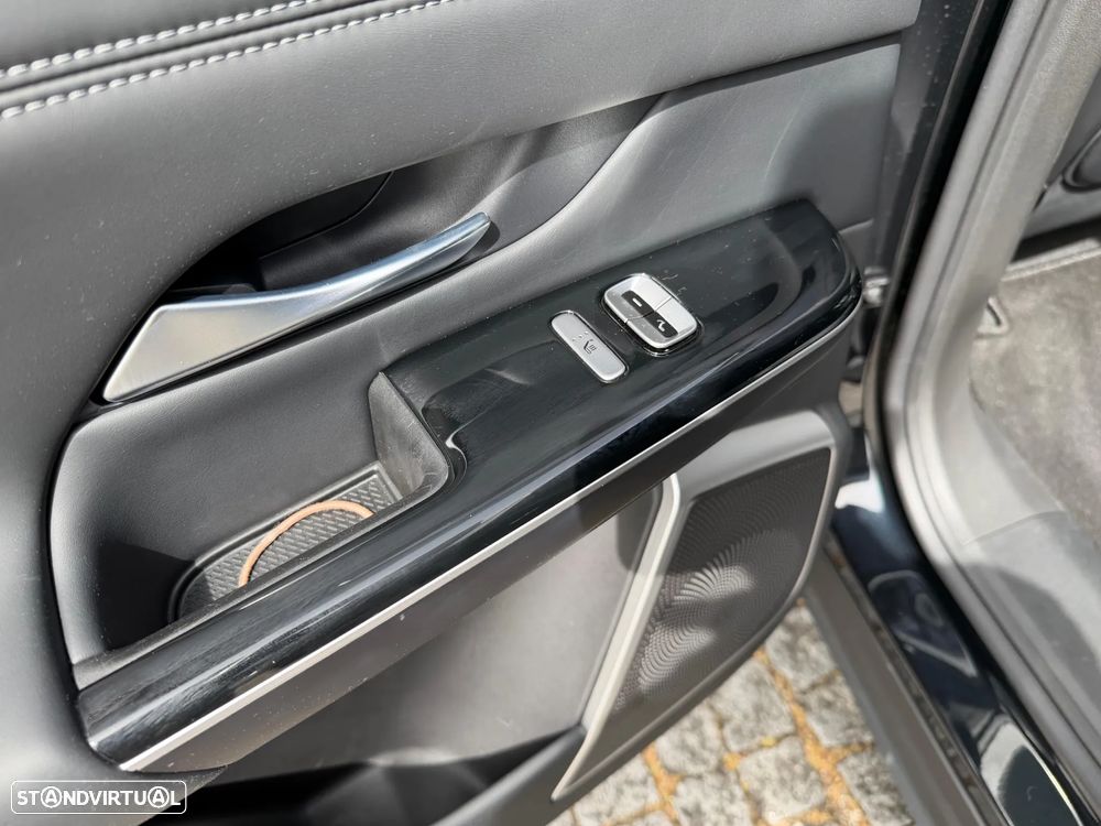 Xpeng G9 79 kWh Standard Range - 7