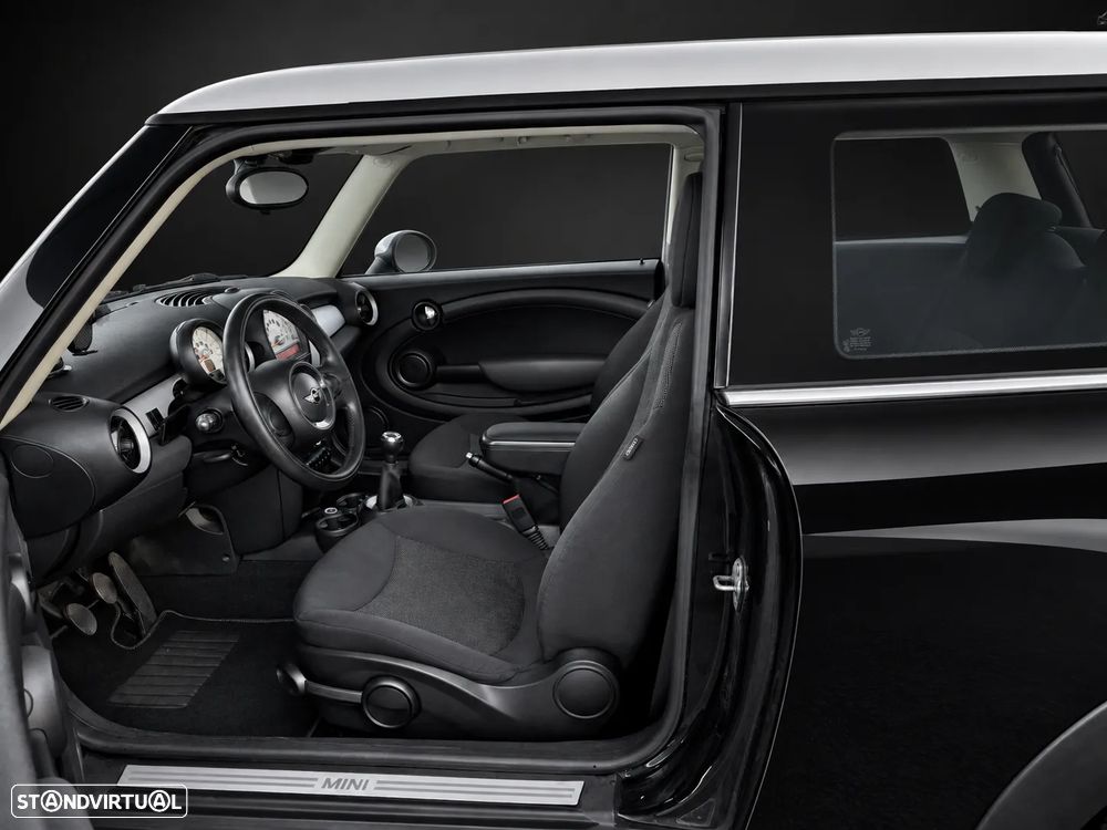 MINI 3 Portas Cooper D - 10
