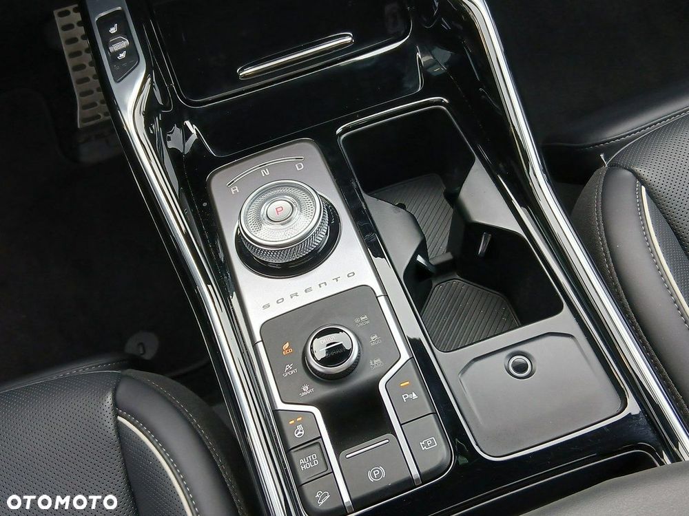 Kia Sorento - 33