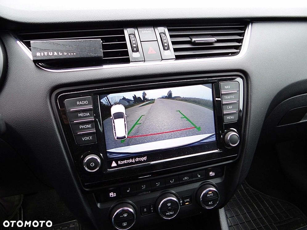 Skoda Octavia ver-2-0-tdi-4x4-rs-challenge-dsg - 35