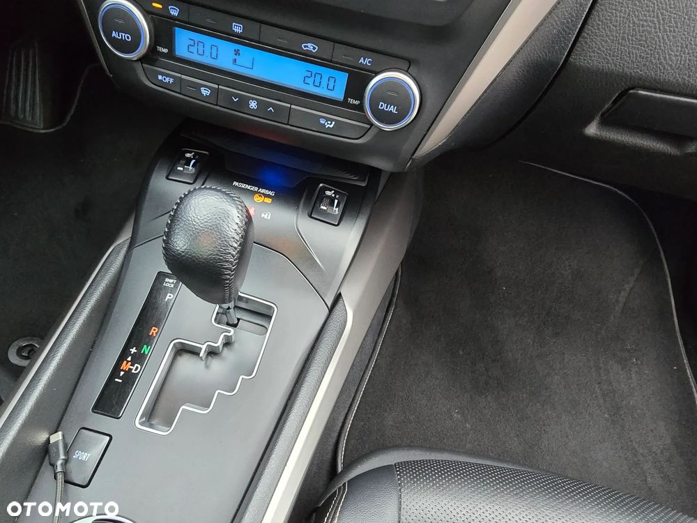 Toyota Avensis - 18