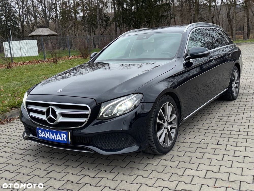 Mercedes-Benz Klasa E 200 4Matic 9G-TRONIC - 1