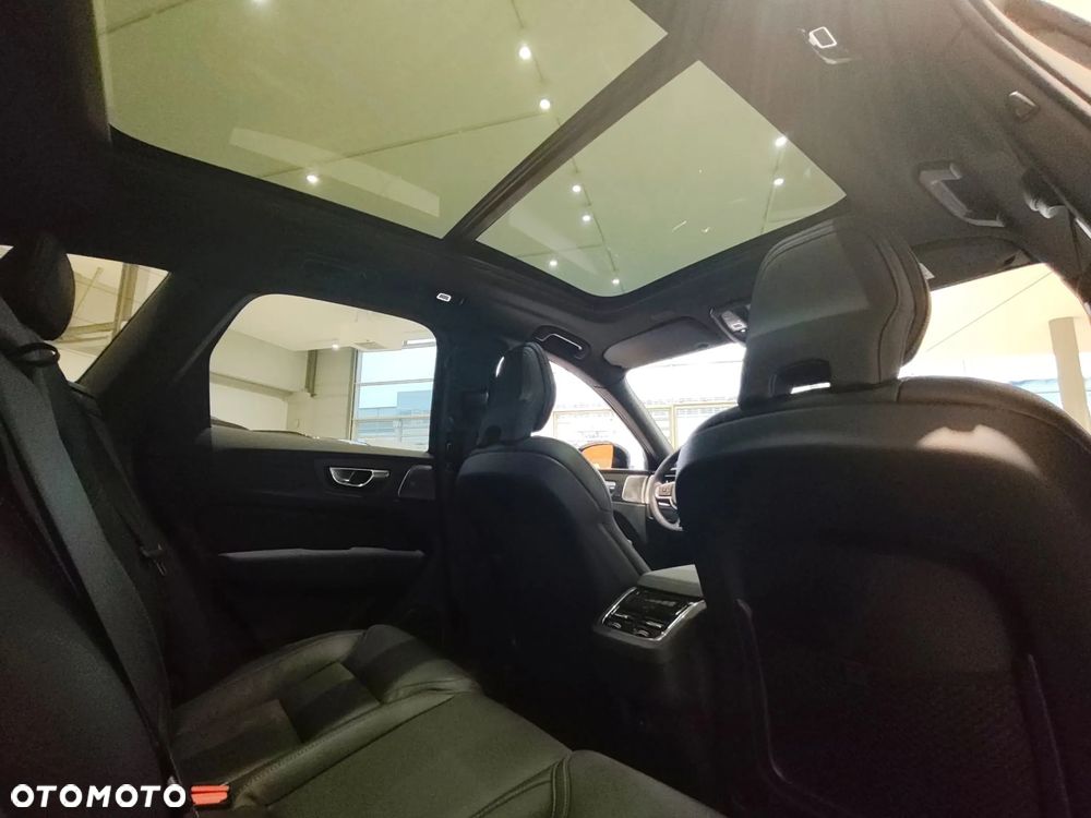 Volvo XC 60 B5 B AWD Ultimate Black Edition - 28