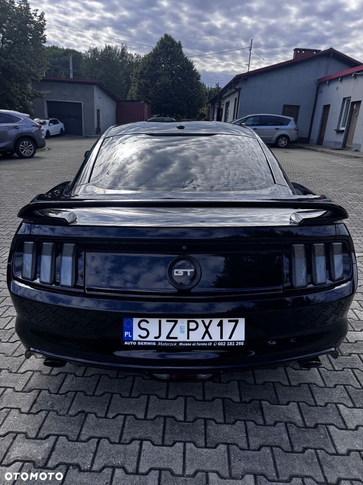 Ford Mustang - 8