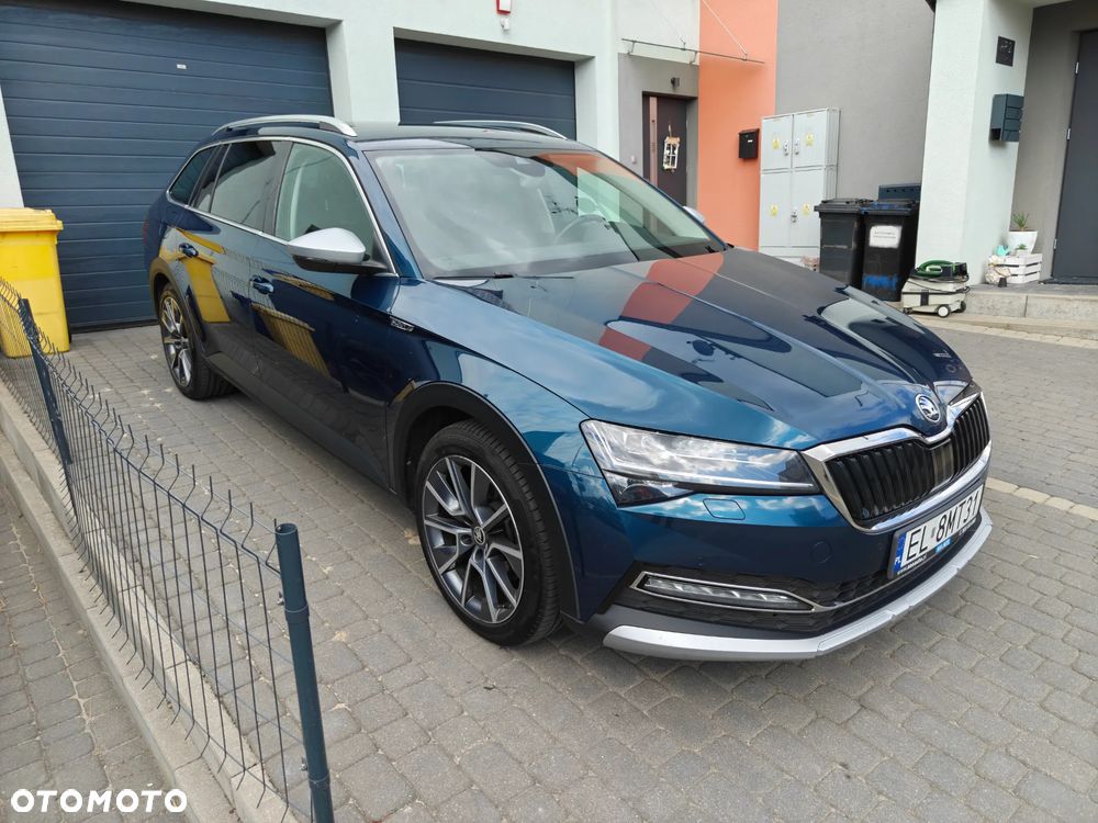 Skoda Superb 2.0 TDI SCR 4x4 Scout DSG - 2