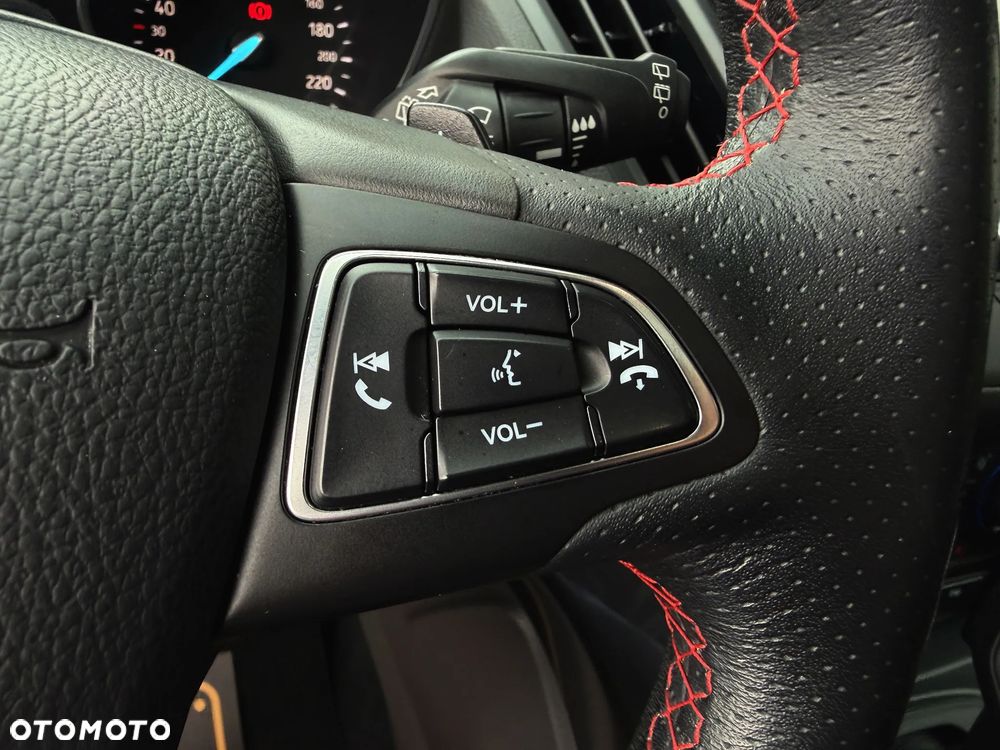 Ford Kuga 2.0 TDCi 2x4 ST-Line - 29