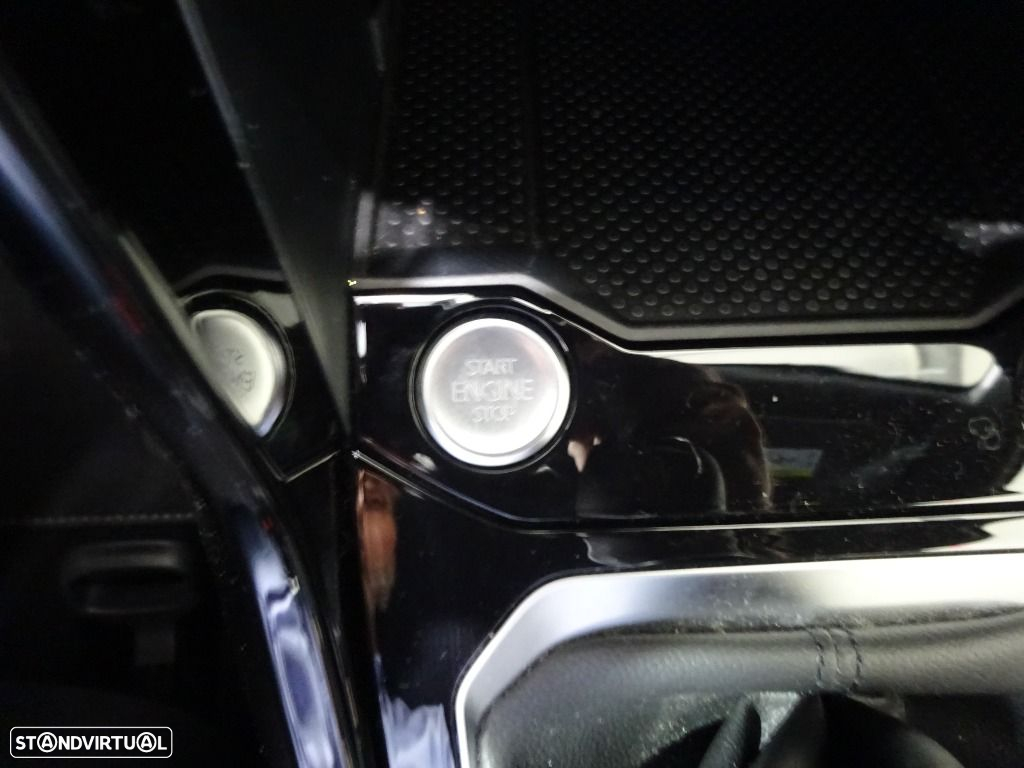 VW T-Roc 2.0 TDI R-Line DSG - 28