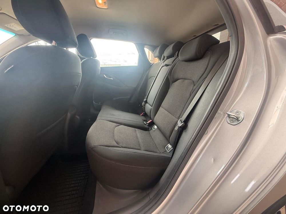 Hyundai i30 1.5 DPI Comfort - 11
