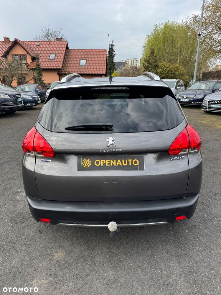 Peugeot 2008 1.2 Pure Tech GPF Signature S&S EAT6 - 8