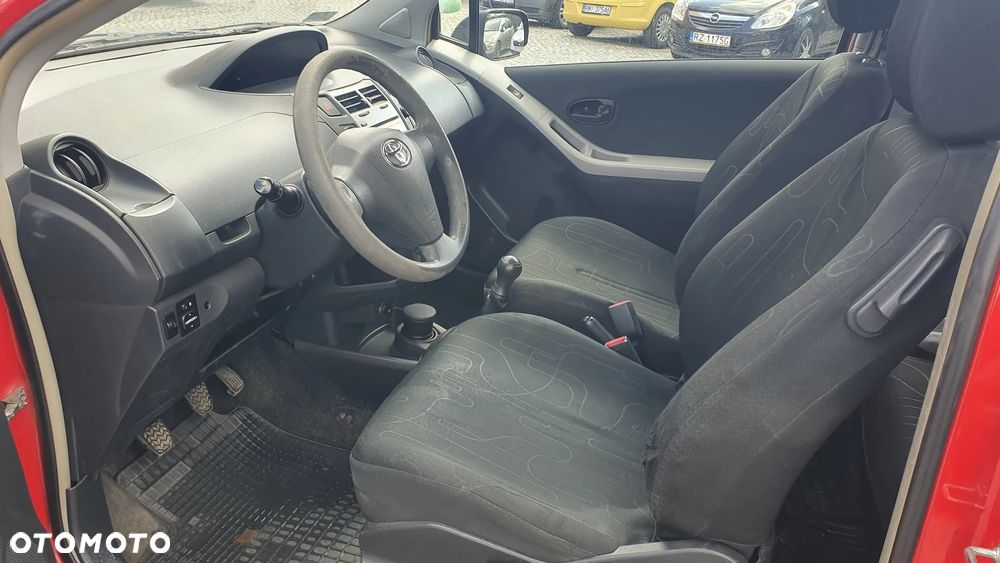 Toyota Yaris - 8