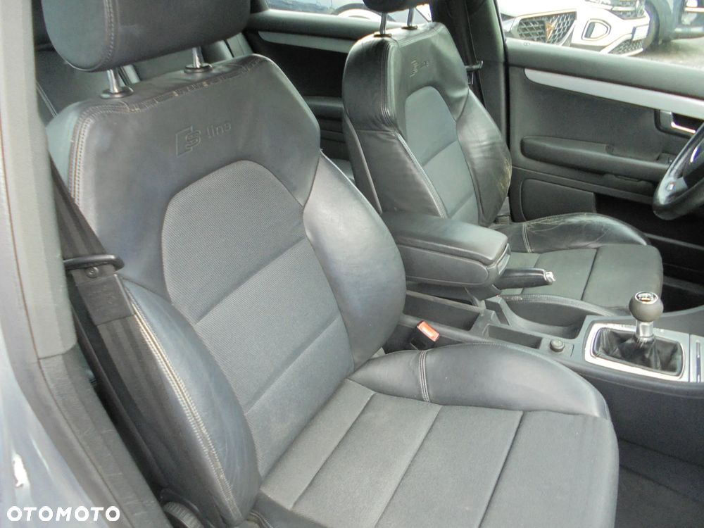 Audi A4 Avant 2.0 T FSI - 14