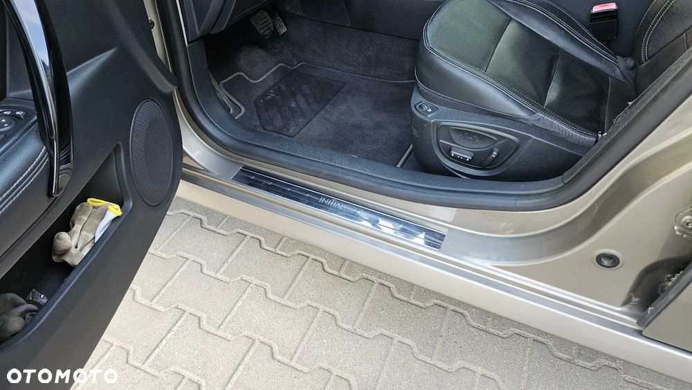 Renault Laguna dCi 175 FAP Initiale - 27
