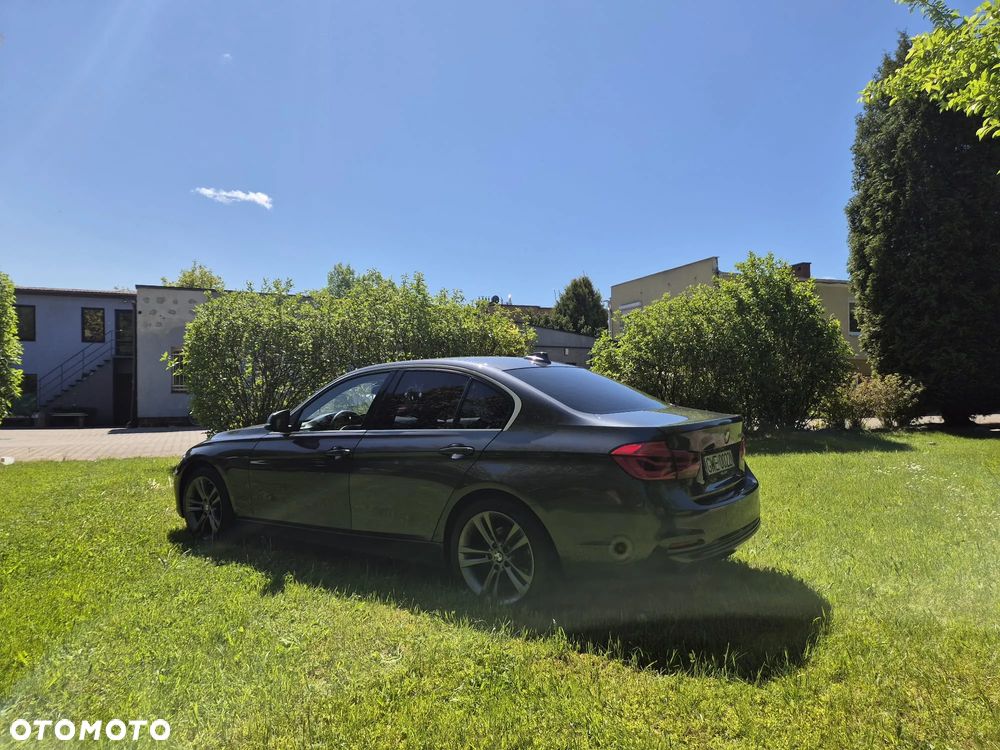 BMW Seria 3 330i Edition Luxury Line Purity - 5