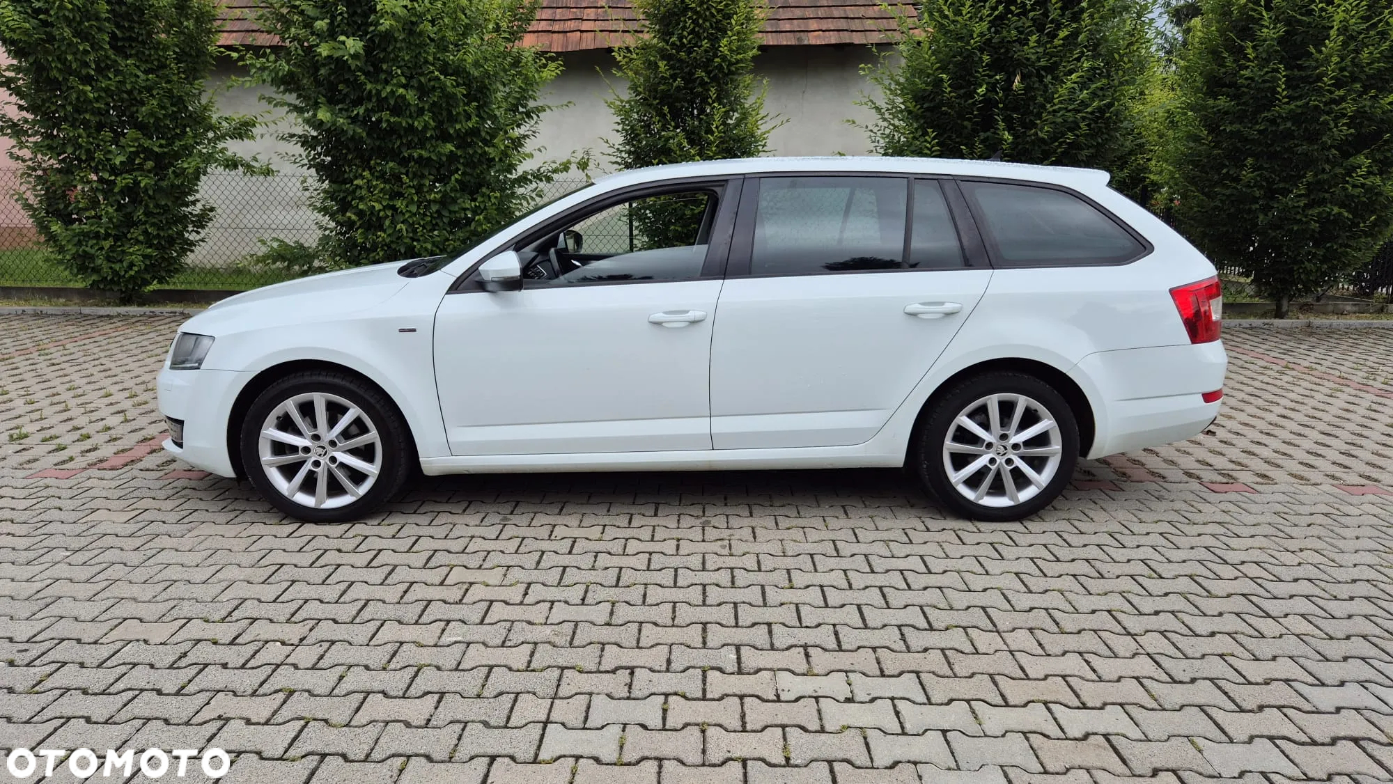 Skoda Octavia Combi 1.4 TSI DSG Ambition - 26