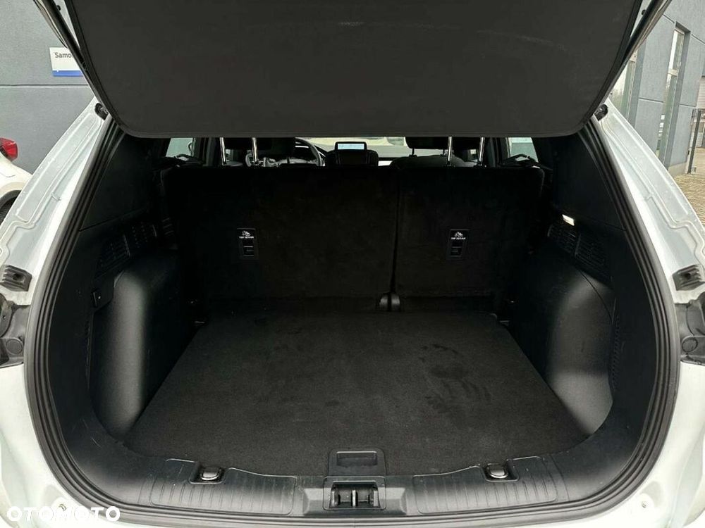 Ford Kuga - 10
