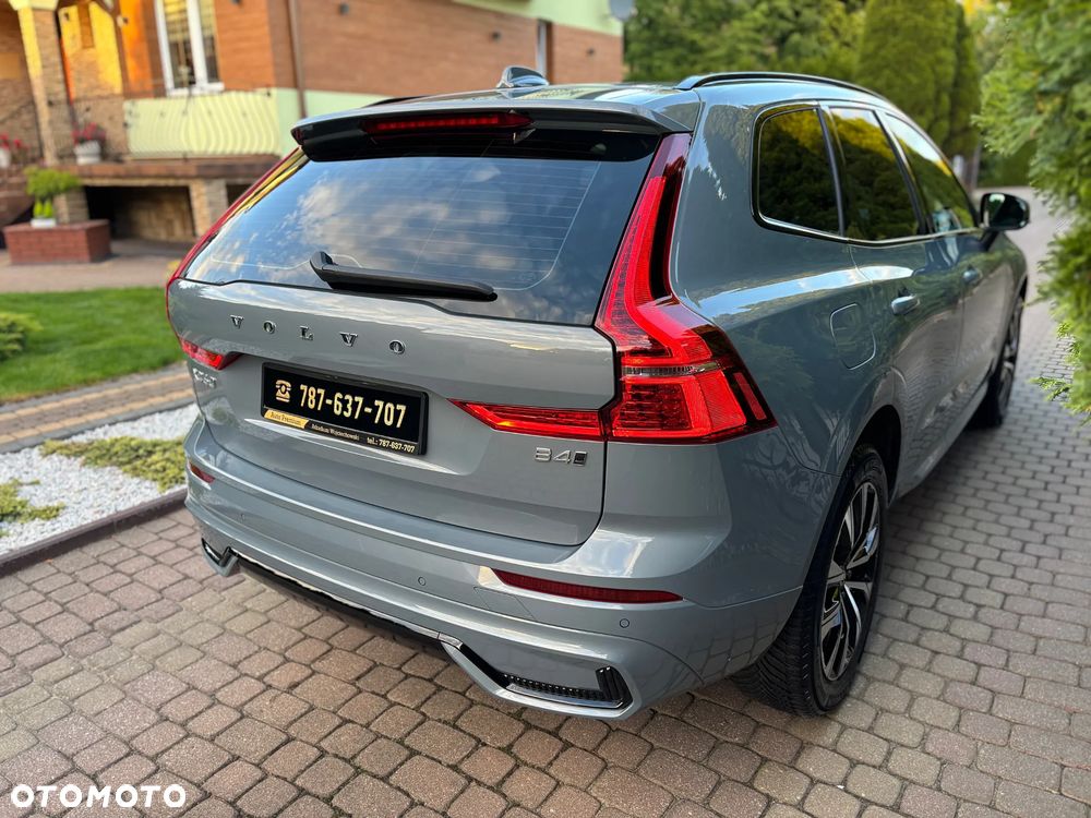 Volvo XC 60 B4 D AWD Plus Dark - 2