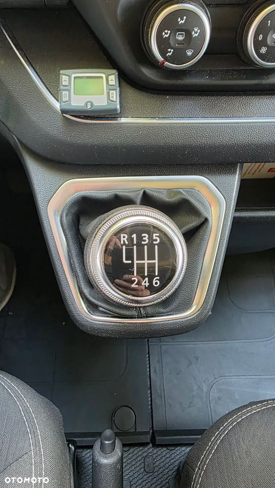 Renault Trafic - 18