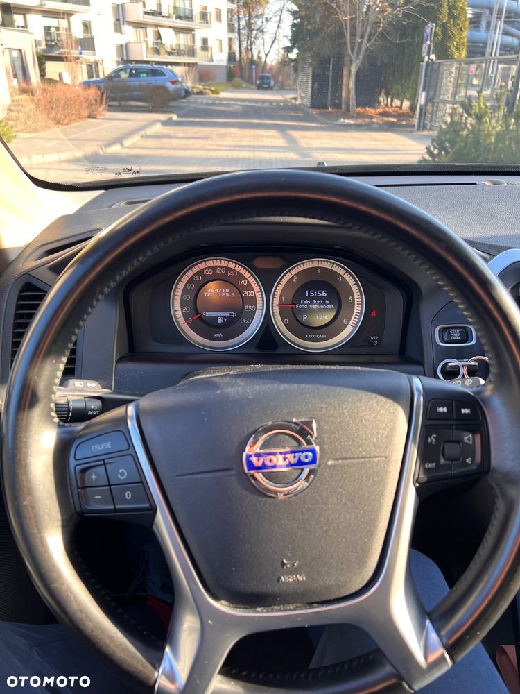 Volvo XC 60 D3 Momentum - 6