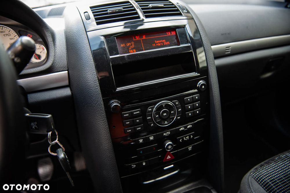 Peugeot 407 SW HDi 140 Business Line - 29