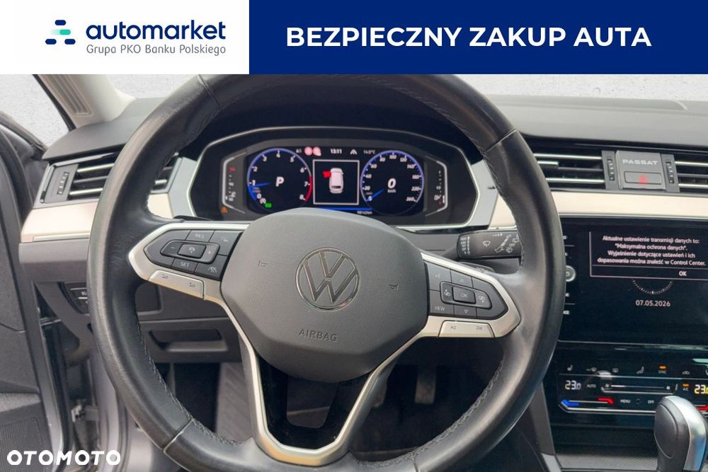 Volkswagen Passat - 12