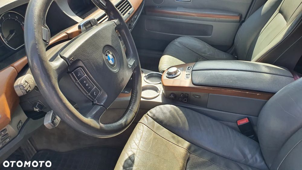 BMW Seria 7 735i - 6
