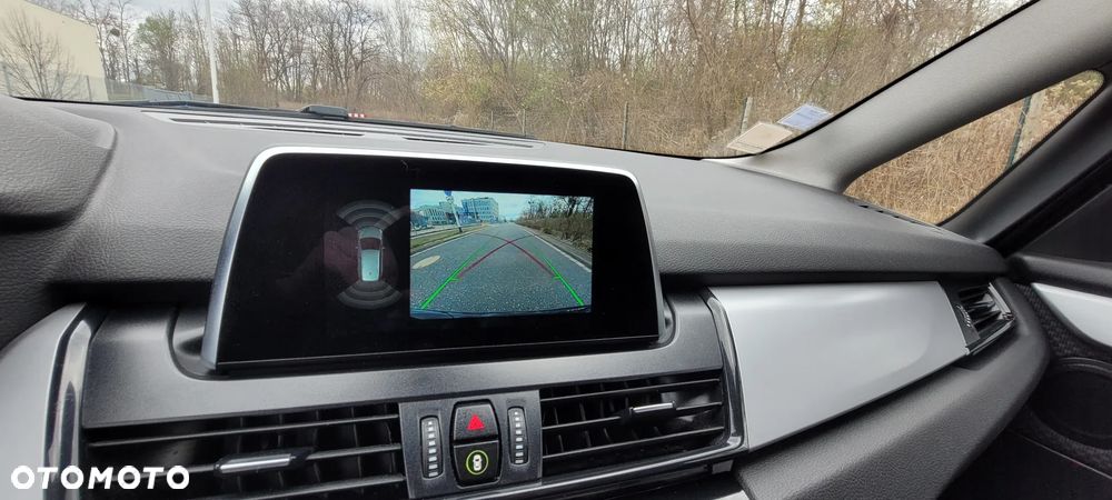 BMW Seria 2 216d Active Tourer - 9