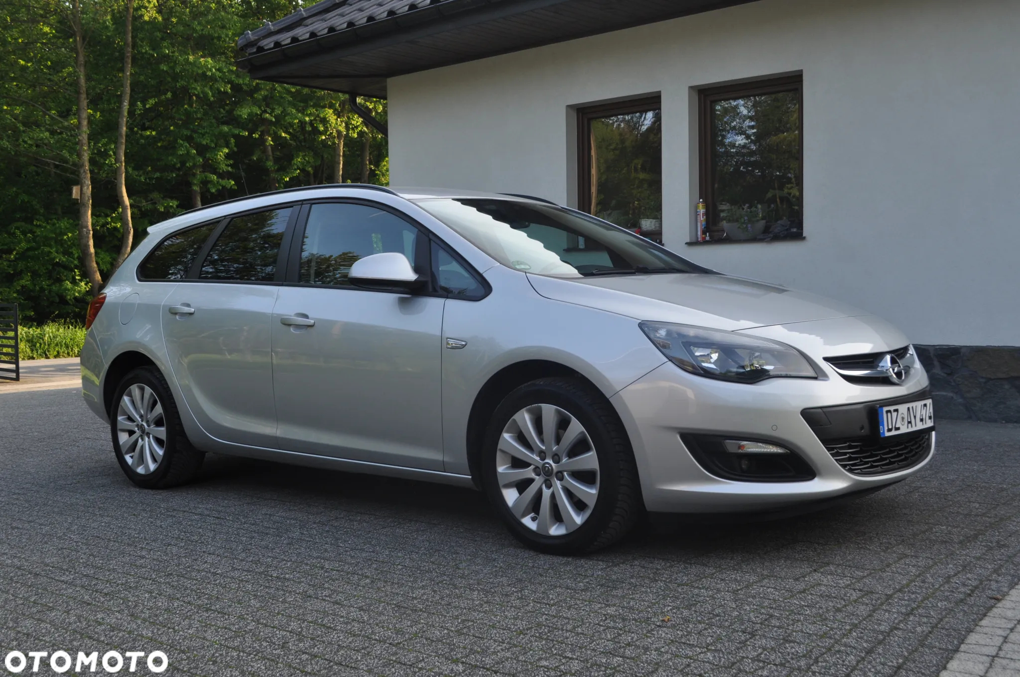 Opel Astra IV 1.4 T Cosmo - 14